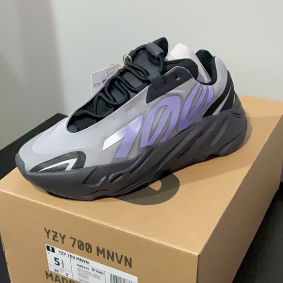 Authentic YZY 700 MNVM - Picture 2 of 4